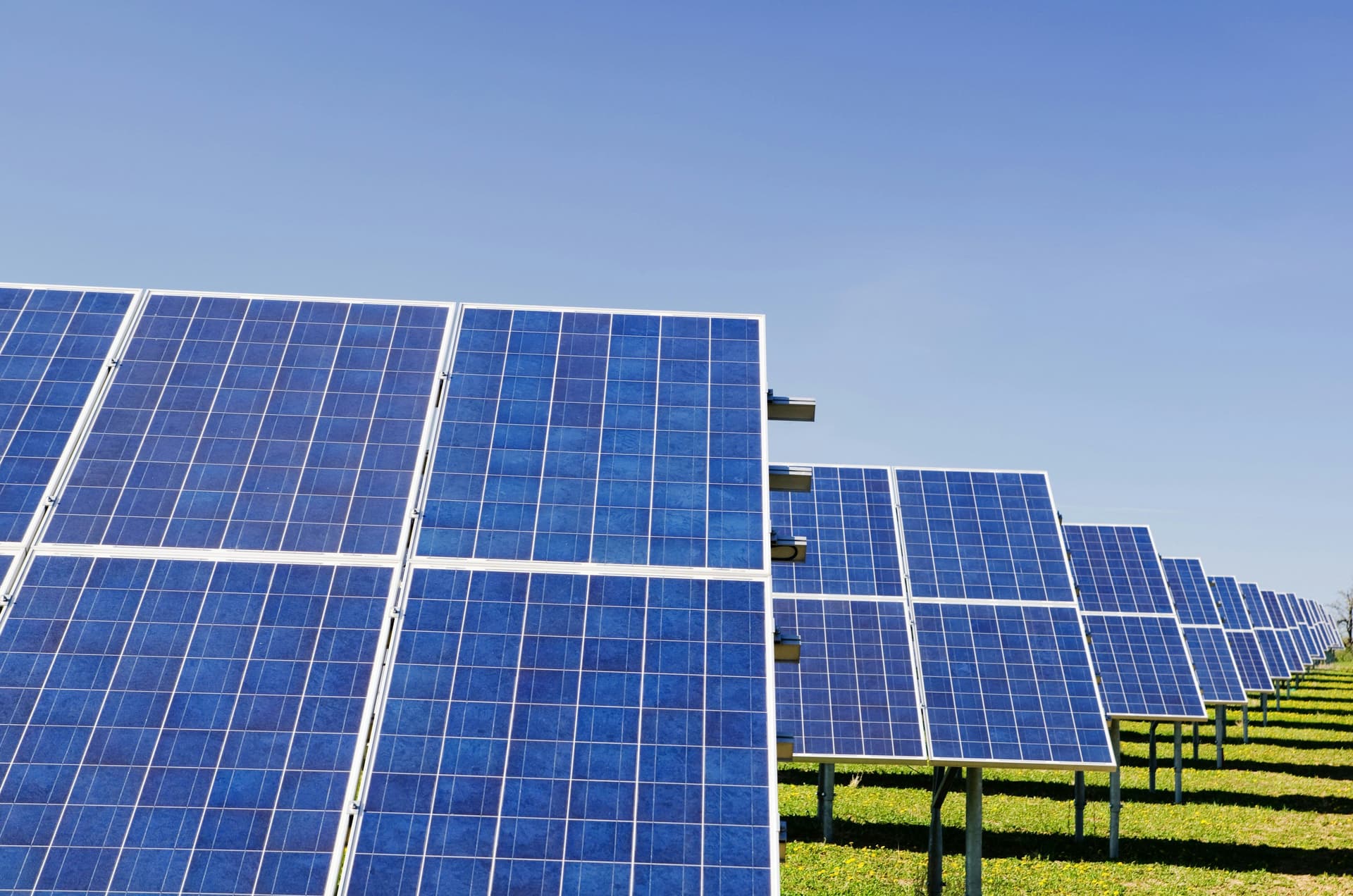 Zero Investment Solar Panel sebagai Model Bisnis: Peluang Baru di Era Energi Bersih